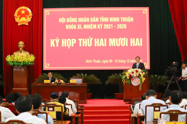 Phó Bí thư Thường trực Tỉnh ủy, Chủ tịch HĐND tỉnh Phạm Văn Hậu phát biểu tại Kỳ họp. Ảnh: T. Mai Phó Bí thư Thường trực Tỉnh ủy, Chủ tịch HĐND tỉnh Phạm Văn Hậu phát biểu tại Kỳ họp. Ảnh: T. Mai