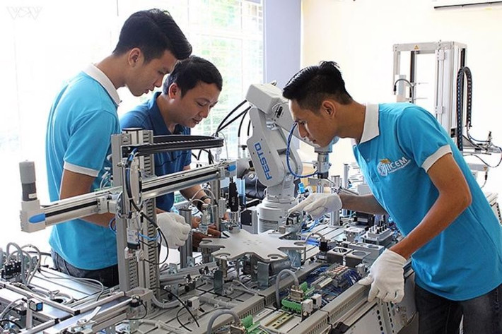 Lao động thu nhập thấp cần sớm được đào tạo nghề để nâng cao thu nhập và ổn định cuộc sống. Ảnh: Giáp Phạm the-nao-la-nguoi-lao-dong-da-qua-hoc-nghe-dao-tao-nghe-4918-1506.jpg
