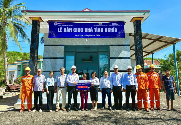 Tổng Công ty Điện lực miền Trung (EVNCPC) sẽ tiếp tục xây dựng 70 căn nhà tình nghĩa tại miền Trung - Tây Nguyên. a1.jpg