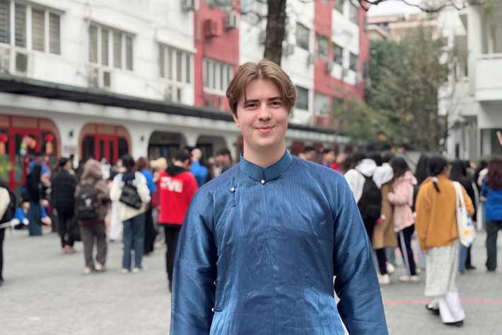 Jakob Christoph Winkler, người Đức, du học sinh đang theo học tại Trường Đại học Ngoại thương theo chương trình trao đổi (Ảnh: Nguyễn Liên) z6268753689087-46e78bd2f77a7d3e4df1a0561e0dd3a0.jpg