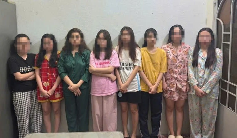 Cảnh sát tạm giữ 48 đối tượng để điều tra. Ảnh: CABD 2.jpg