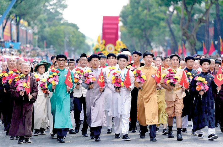 TP. Hồ Chí Minh là một không gian văn hóa mở, nơi các giá trị được tiếp nhận, lựa chọn và biến hóa để phù hợp với tinh thần của đô thị hiện đại. Ảnh: Trịnh Nguyễn 08vh.jpg