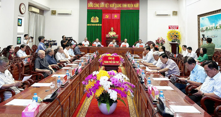 Quang cảnh buổi họp mặt b1.jpg