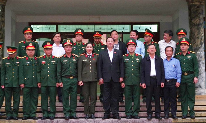 Phó Chủ tịch Quốc hội, Thượng tướng Trần Quang Phương và Đoàn công tác với lực lượng vũ trang tỉnh Kon Tum p5-6112.jpg