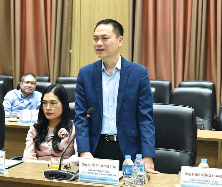 Chánh văn phòng Văn phòng điều phối Nông thôn mới Trung ương Ngô Trường Sơn phát biểu. Ảnh: Quang Khánh pctqh-le-minh-hoan13.jpg