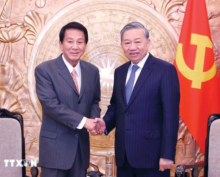 Tổng Bí thư Tô Lâm tiếp ông Sugi Ryotaro, nguyên Đại sứ đặc biệt Việt Nam - Nhật Bản. Ảnh: Văn Điệp/TTXVN tbt-to-lam-tiep2.jpg