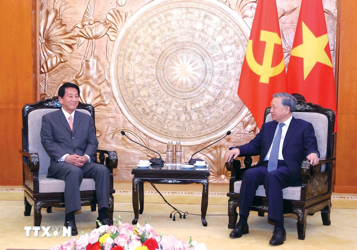 Tổng Bí thư Tô Lâm tiếp ông Sugi Ryotaro, nguyên Đại sứ đặc biệt Việt Nam - Nhật Bản. Ảnh: Văn Điệp/TTXVN tbt-to-lam-tiep3.jpg