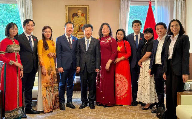 Đoàn thăm, làm việc tại Đại sứ quán Việt Nam tại Nhật Bản x6.jpg