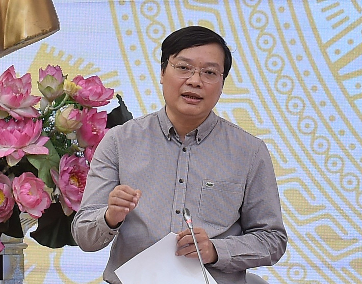 Thứ trưởng Bộ Nội vụ Trương Hải Long trả lời về chủ trương phân cấp, phân quyền tại họp báo Chính phủ thường kỳ tháng 9.2024. Ảnh: VGP thu-truong-bo-noi-vu-truong-hai-long-3619-5273-2297.jpg