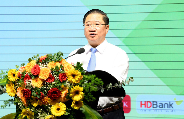 Chủ tịch UBND TP. Cần Thơ Trần Việt Trường phát biểu chào mừng hội thảo. Ảnh: Lâm Hiển ht05.jpg