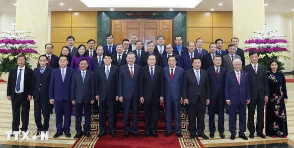 Tổng Bí thư Tô Lâm, Chủ tịch nước Lương Cường và Chủ tịch Quốc hội Trần Thanh Mẫn với các đại biểu tham dự Hội nghị. Ảnh: Thống Nhất - TTXVN n6.jpg