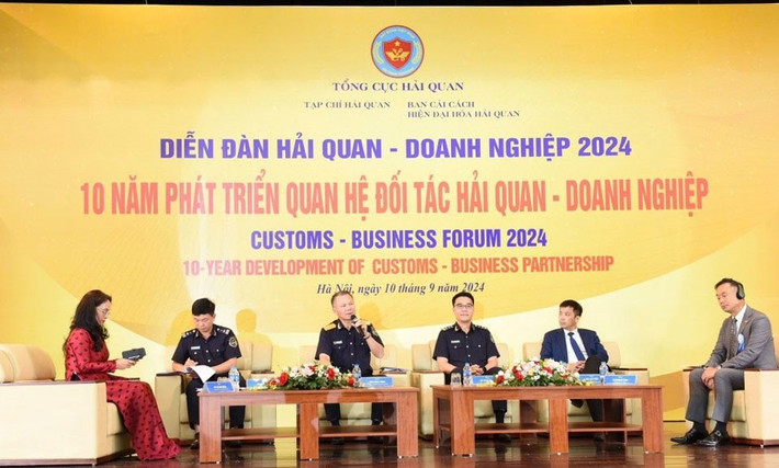 Diễn đàn Hải quan - Doanh nghiệp 2024 với chủ đề: “10 năm phát triển quan hệ đối tác Hải quan – Doanh nghiệp”. Ảnh: HQ k3.jpg