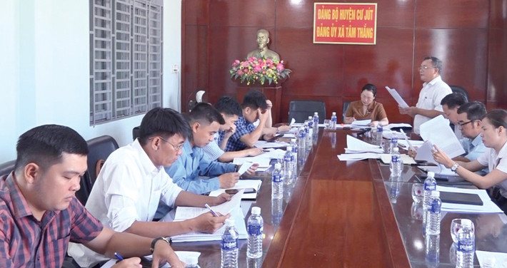 Toàn cảnh cuộc giám sát tại xã Tâm Thắng, huyện Cư Jút. Ảnh: Tùng Nhi p7.jpg