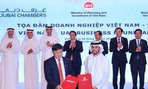 Thủ tướng Phạm Minh Chính cùng các đại biểu chứng kiến Vietjet - Emirates trao thỏa thuận hợp tác mở rộng kết nối quốc tế