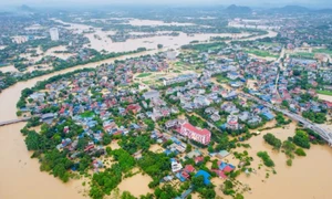 Sau bão Yagi, nước lũ dâng cao gây ngập sâu ở nhiều địa phương.