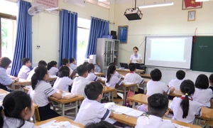 Trường tiểu học hơn 10 năm "vật vã" xin chuyển từ dân lập sang tư thục nhưng chưa được