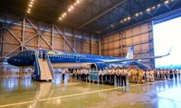 Vietnam Airlines tổ chức buổi diễn tập quy trình thoát hiểm khẩn nguy thực binh với máy bay Airbus A320. Ảnh: VNA