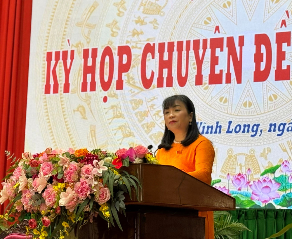 Phó Chủ tịch HĐND tỉnh Lê Thị Thúy Kiều phát biểu tại kỳ họp pho-chu-tich-hdnd-tinh-le-thi-thuy-kieu.jpg