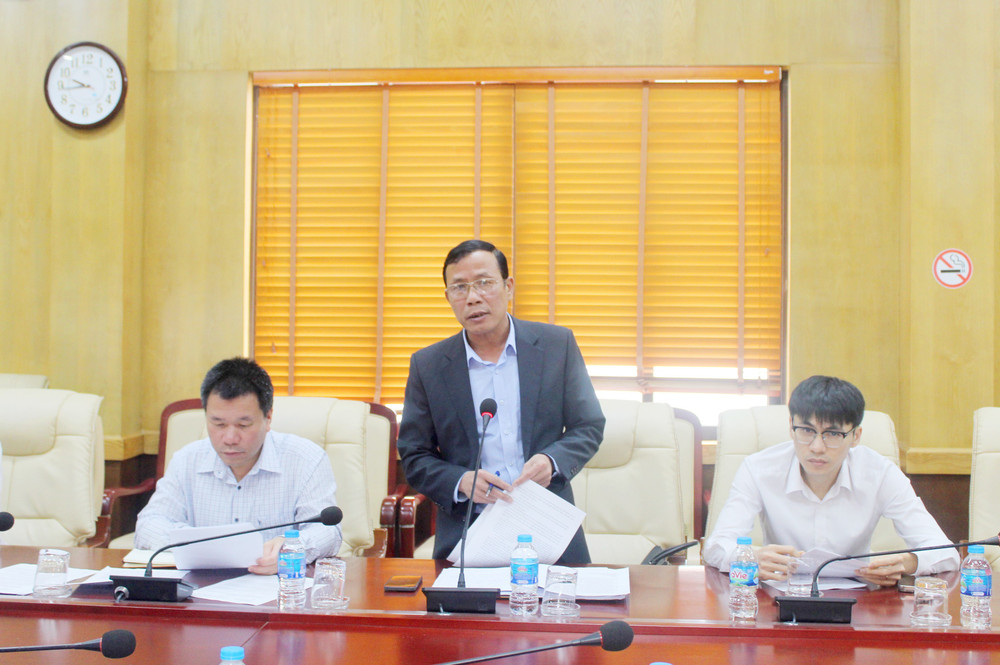 Lãnh đạo các cơ quan, đơn vị, xã phường trên địa bàn phát biểu ý kiến tại phiên giải trình. Ảnh: Hải Ninh Lãnh đạo các cơ quan, đơn vị, xã phường trên địa bàn phát biểu ý kiến tại phiên giải trình. Ảnh: Hải Ninh