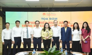 Các đại biểu tham dự tọa đàm. 