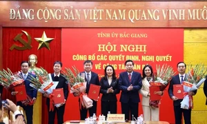 Thường trực Tỉnh ủy Bắc Giang công bố quyết định, nghị quyết về công tác cán bộ