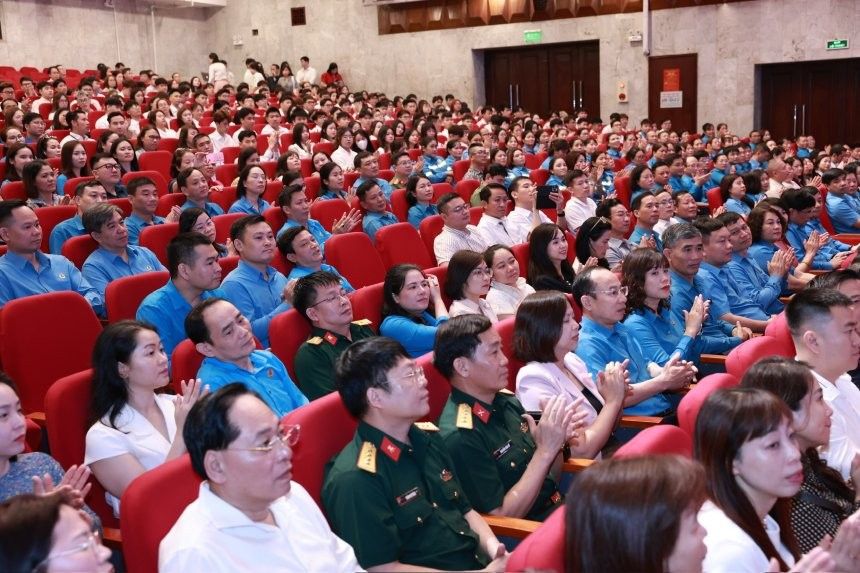 Các đại biểu tham dự buổi lễ. Ảnh: Hải Nguyễn Các đại biểu tham dự buổi lễ. Ảnh: Hải Nguyễn