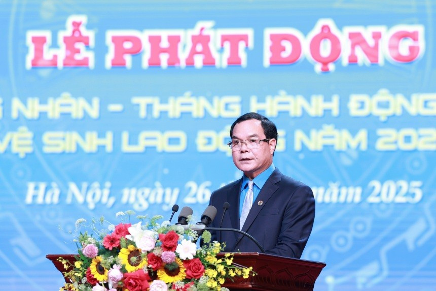Bí thư Đảng ủy, Chủ tịch Tổng Liên đoàn Lao động Việt Nam phát biểu khai mạc buổi lễ. Ảnh: Hải Nguyễn img-5660.jpg