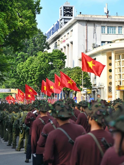 Phố đi bộ quận Hoàn Kiếm trước giờ khai mạc "Ngày hội Văn hóa vì hòa bình"