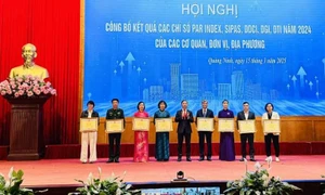 Quảng Ninh: Rà soát, loại bỏ ngay những quy định, thủ tục hành chính đang là rào cản phát triển