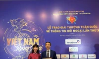 Giải thưởng toàn quốc về thông tin đối ngoại lần thứ X: Sáng kiến tủ sách tiếng Việt đạt giải Nhì