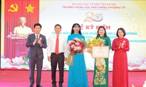 Hà Nội: Trường THPT Thượng Cát kỷ niệm 20 năm thành lập