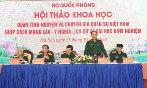 Đoàn chủ trì hội thảo