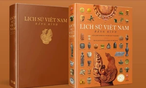 Lịch sử Việt Nam được trình hiện một cách chân thực, trang trọng và sinh động