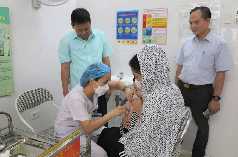 Bộ Y tế yêu cầu khẩn trương tiêm bù, vét vaccine phòng sởi cho trẻ 