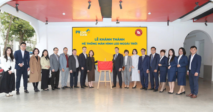 Lễ khánh thành màn hình LED ngoài trời - công trình tài trợ ý nghĩa từ PVcomBank dành cho trường Đại học Ngoại thương anh-minh-hoa-1.jpg