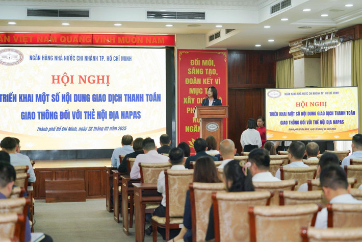 Bà Nguyễn Phương Huyền - Q.Giám đốc Khối Khách hàng Cá nhân - Sacombank 4.jpg