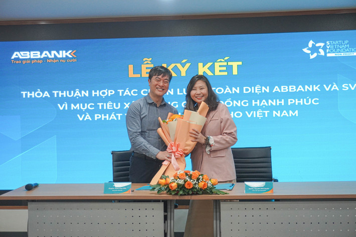 ABBANK và SVF chia sẻ tầm nhìn chung về phát triển bền vững, đó là việc đặt trọng tâm vào chuyển hóa con người, từ đó mới tiến tới chuyển hóa đất nước 2-4230.jpg