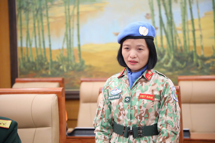 Trung tá Bùi Thị Minh Nguyệt khẳng định quyết tâm lên đường làm nhiệm vụ gìn giữ hòa bình Liên Hợp Quốc ở Phái bộ MINUSCA, Cộng hòa Trung Phi nguyet.jpg