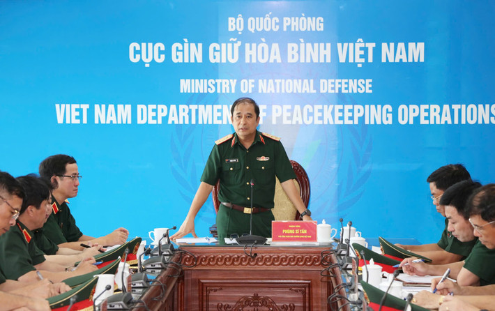 Thượng tướng Phùng Sĩ Tấn nhắc nhở các đơn vị phối hợp chặt chẽ, nghiêm túc xây dựng kịch bản chi tiết, các phương án cụ thể cho buổi lễ xuất quân 7.jpg