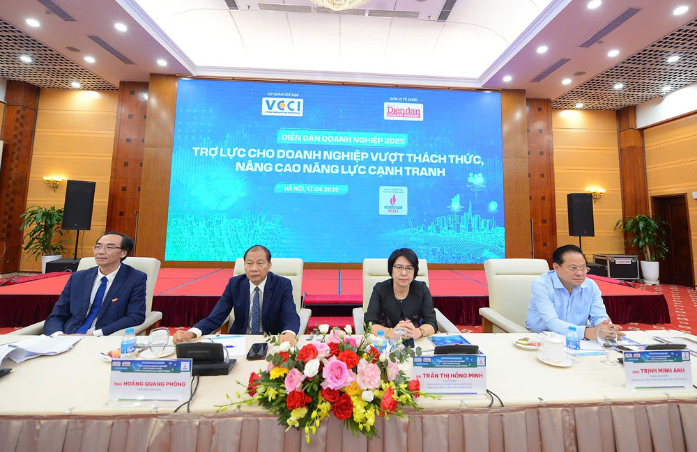 VCCI tổ chức Diễn đàn doanh nghiệp 2025 với chủ đề "Trợ lực cho doanh nghiệp vượt thách thức, nâng cao năng lực cạnh tranh" vào chiều 17.4. Ảnh: HT toancanh3-1744892378510916926834.jpg