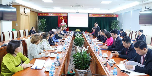 Quang cảnh buổi làm việc. Ảnh: NHCSXH csxh2.jpg