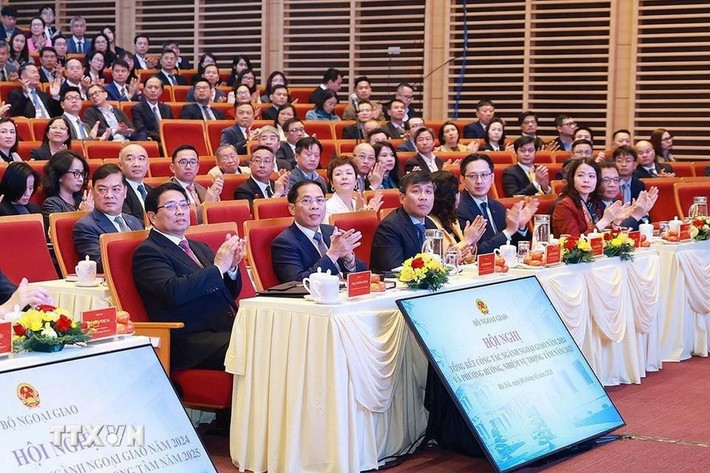 Thủ tướng Phạm Minh Chính và các đại biểu dự Hội nghị tổng kết công tác năm 2024 và phương hướng, nhiệm vụ trọng tâm năm 2025 của ngành ngoại giao Thủ tướng Phạm Minh Chính và các đại biểu dự Hội nghị tổng kết công tác năm 2024 và phương hướng, nhiệm vụ trọng tâm năm 2025 của ngành ngoại giao