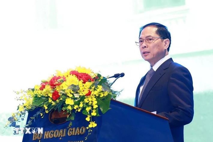 Phó Thủ tướng, Bộ trưởng Ngoại giao Bùi Thanh Sơn phát biểu khai mạc hội nghị. Ảnh: Dương Giang/TTXVN Phó Thủ tướng, Bộ trưởng Ngoại giao Bùi Thanh Sơn phát biểu khai mạc hội nghị. Ảnh: Dương Giang/TTXVN