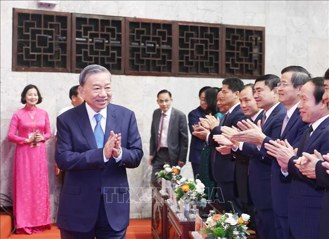 Tổng Bí thư Tô Lâm đến dự Chương trình” Hồ Chí Minh - Hành trình khát vọng 2024”. Ảnh: Thống Nhất/TTXVN Tổng Bí thư Tô Lâm đến dự Chương trình” Hồ Chí Minh - Hành trình khát vọng 2024”. Ảnh: Thống Nhất/TTXVN