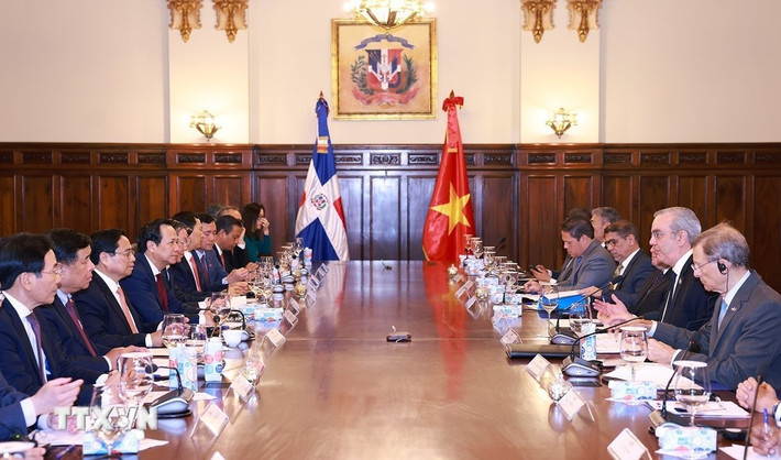 Thủ tướng Phạm Minh Chính hội đàm với Tổng thống Dominicana Luis Abinader Corona. Ảnh: Dương Giang/TTXVN Thủ tướng Phạm Minh Chính hội đàm với Tổng thống Dominicana Luis Abinader Corona. Ảnh: Dương Giang/TTXVN