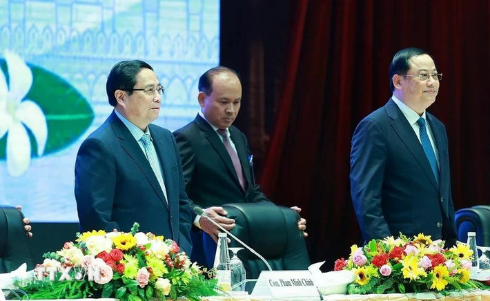 Thủ tướng Phạm Minh Chính và Thủ tướng Sonexay Siphandone đồng chủ trì Hội nghị Hợp tác đầu tư Việt Nam-Lào năm 2025. Ảnh: Dương Giang/TTXVN Thủ tướng Phạm Minh Chính và Thủ tướng Sonexay Siphandone đồng chủ trì Hội nghị Hợp tác đầu tư Việt Nam-Lào năm 2025. Ảnh: Dương Giang/TTXVN
