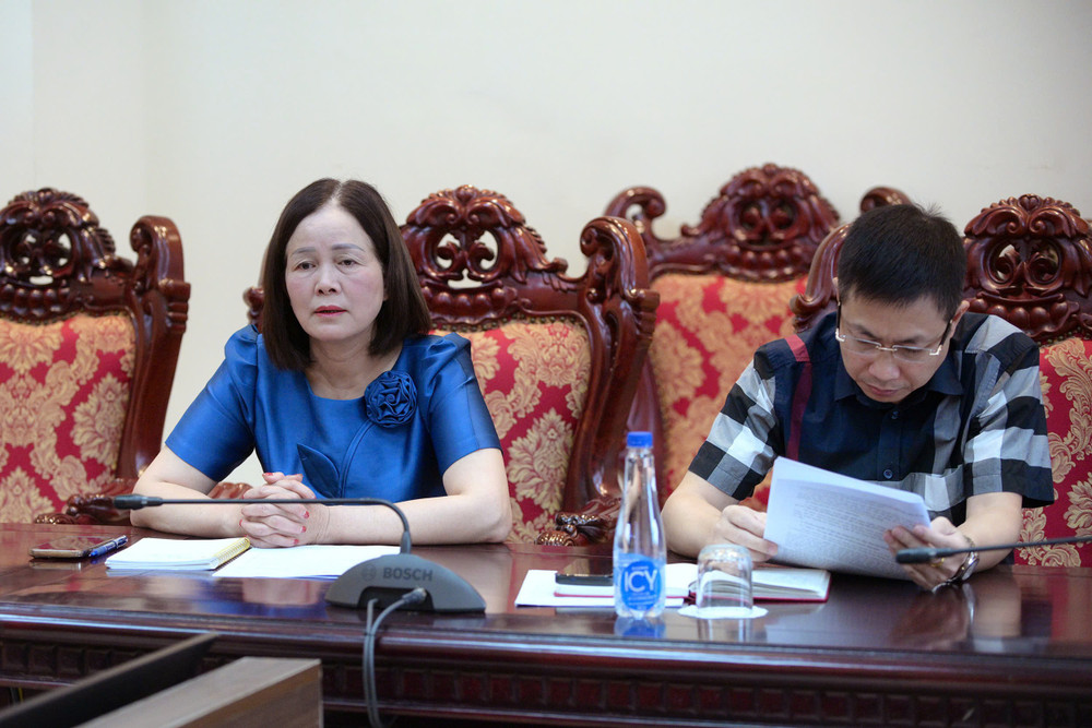 Phó Tổng biên tập Báo Đại biểu Nhân dân Nguyễn Thị Minh Hằng phát biểu Phó Tổng biên tập Báo Đại biểu Nhân dân Nguyễn Thị Minh Hằng phát biểu