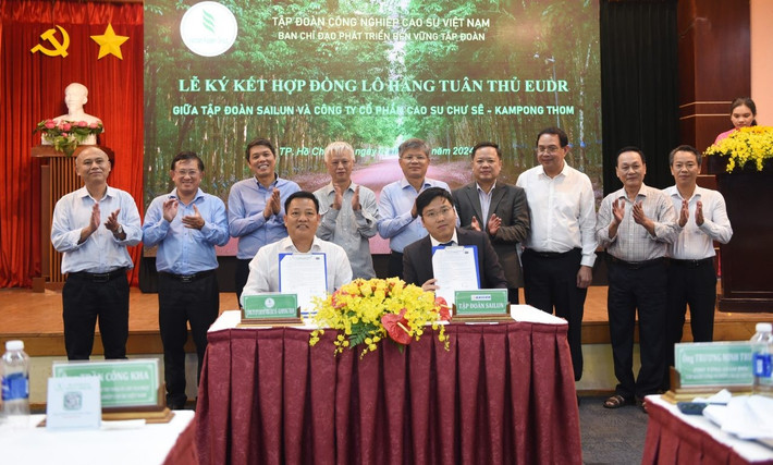 Công ty CP Cao su Chư Sê Kampong Thom và Tập đoàn Sailun ký kết hợp đồng mua bán mủ cao su đáp ứng EUDR theo yêu cầu của khách hàng dsc-6717-1280x770.jpg