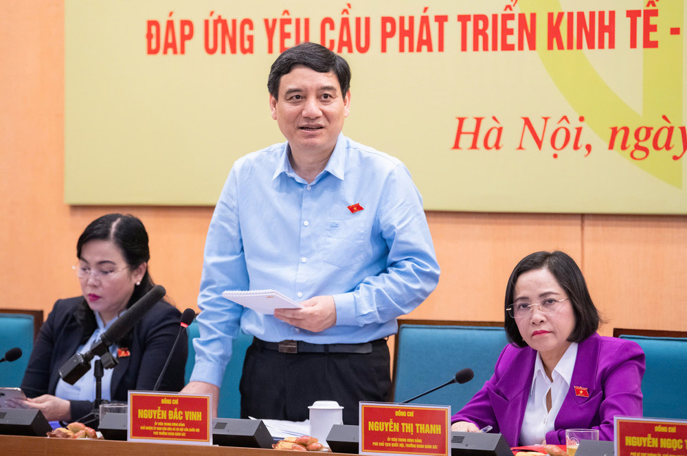 Chủ nhiệm Ủy ban Văn hóa và Xã hội Nguyễn Đắc Vinh - Phó Trưởng Đoàn Thường trực Đoàn giám sát, phát biểu tại cuộc làm việc 391480943e608d3ed471.jpg