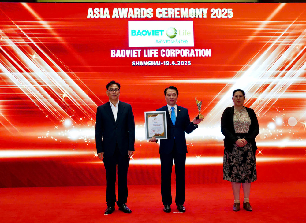 Thương hiệu Bảo Việt Nhân thọ được vinh danh trong TOP 10 Doanh nghiệp tiêu biểu Châu Á 2025 z6521690538508-785333745befa5dfca2e16f36779161a.jpg